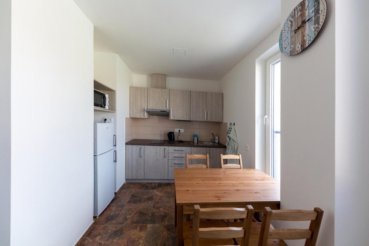 Ferienwohnung Rezidence Bělehradská Most Exterior foto